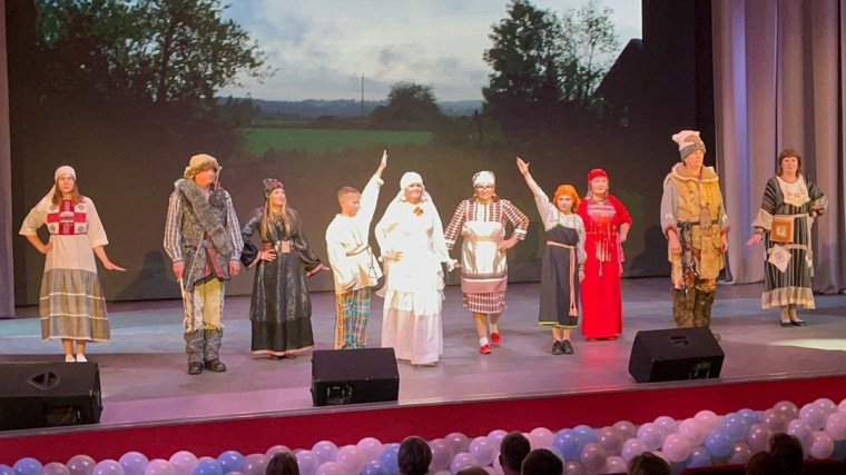 4 СЕЗОНА МОДЫ в г. Глазове.